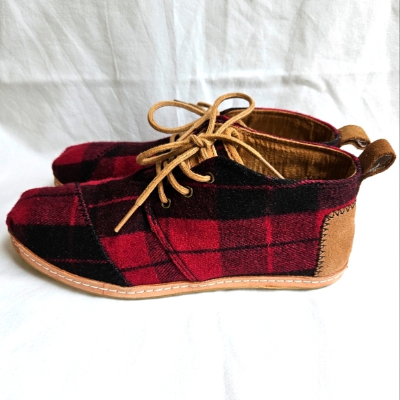 TOMS Women's Bota Style US 7W Red Plaid Felt on Leather Lace Up  Booties Shoes - Picture 4 of 11